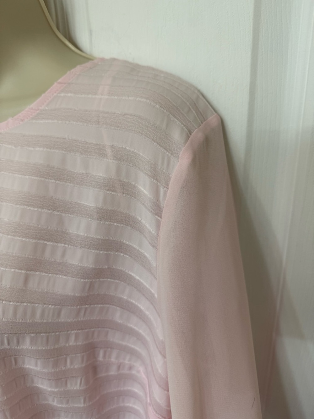 Vince Camuto Blush Pink Sheer Stripe Blouse L Lightweight Dressy Top - Picture 7 of 11